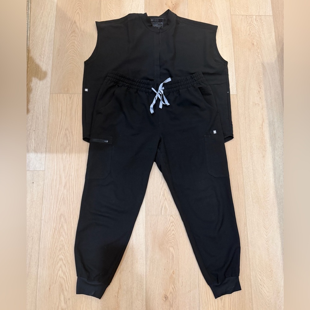 FIGS SET❗️XXL Black Sleeveless Top & Jogger Set